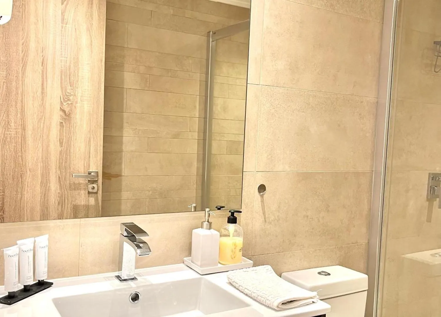 Coastal Living At Royal Banus Apartment Marbella